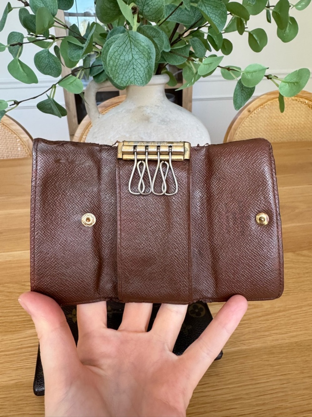 ✅AUTH✅SET OF LOUIS VUITTON WALLET ON A CHAIN+KEYHOLDER - Picture 10 of 16